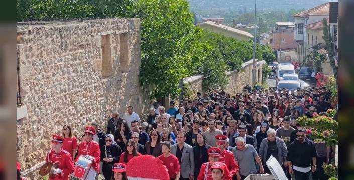 Kozan gençliği şehitlerini unutmadı: Mezalim fırını önünde dualarla anıldılar