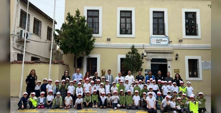 Kuşadası'nda çocuk atletizm şenliği coşkuyla kutlandı