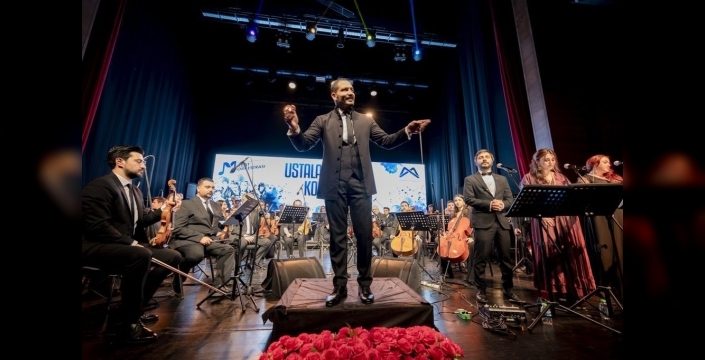 Mersin Kent Orkestrası, nostalji rüzgarıyla kulakların pasını sildi