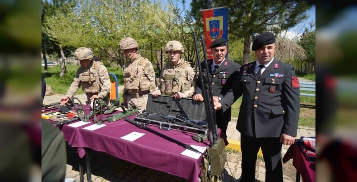 Muş Fen Lisesi'nde Jandarma Sahil Güvenlik'ten büyüleyici tanıtım: Öğrenciler geleceklerini yeniden şekillendirdi