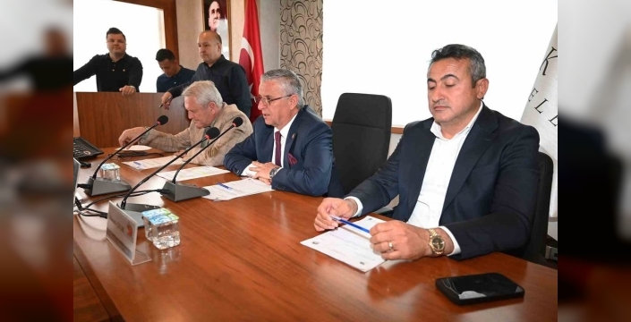 Rus pazarının gücü Kemer turizmini ayakta tutuyor: Almanya ve İngiltere'den gelen şok düşüşe rağmen umut var