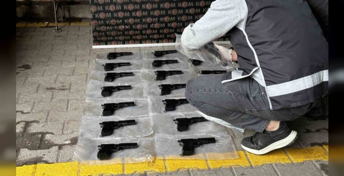 Sakarya'da silah kaçakçılığı operasyonu: 44 ruhsatsız tabanca ele geçirildi