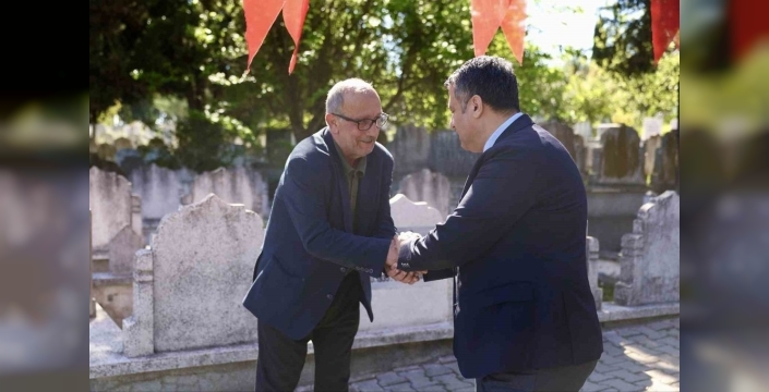 Samsun'da mezarlıklarda bayram öncesi bakım ve ulaşım çalışmaları tamamlandı