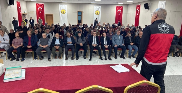 Sarayönü’nde ata tohumu ve tarımda bilinçlendirme toplantısı düzenlendi