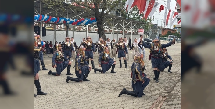 Simav'da geleneksel şölen: Binlerce kişi toplandı, çocuklar sünnet edildi