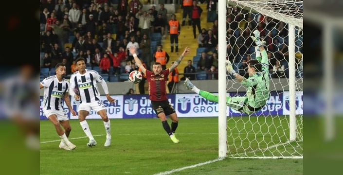 Süper Lig'de ilk yarı nefes kesti: Gençlerbirliği ve Kasımpaşa gol düellosunda!