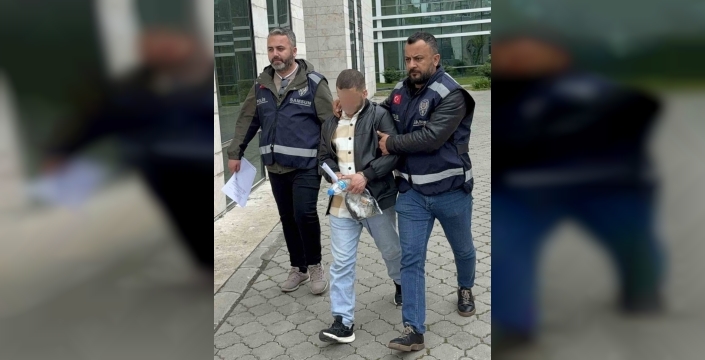 Tartıştığı kişinin aracına tüfekle saldıran şüpheli, mahkeme kararıyla cezaevine gönderildi