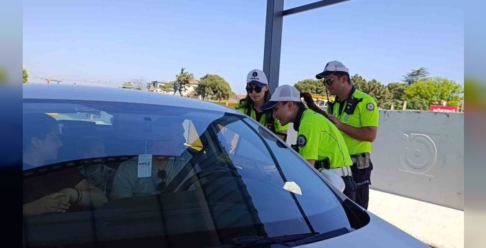 Tekirdağ'da bayram trafiğine özel ikramlar ve sıkı denetim