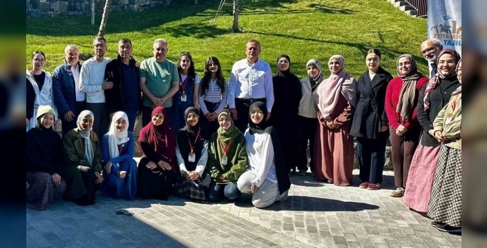 Uluslararası öğrenciler Ahlat Cumhurbaşkanlığı Külliyesi'nde buluştu