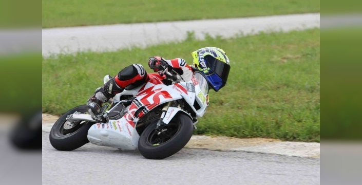 Uşak'ta motosiklet tutkunları buluştu: Süpermoto ve FIM MotoMini yarışları nefes kesti
