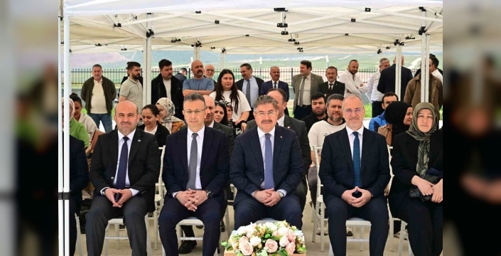Vali Yılmaz, Eskişehir'de iki yeni okulun açılışını yaptı