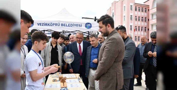 Vezirköprü MTAL'den bilim şöleni: Öğrencilerin projeleri büyük ilgi gördü