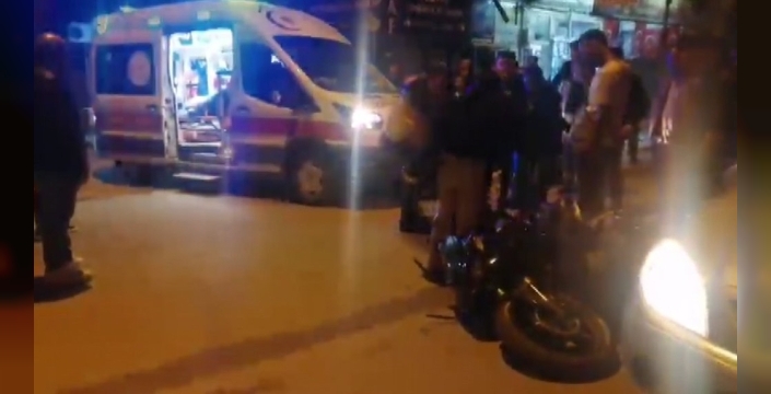 Yalvaç'ta kan donduran kaza: Motosiklet ve otomobil çarpıştı, 2 kişi yaralandı