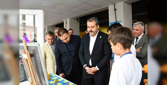 YBO'da bilim heyecanı: 16 proje gözler önüne serildi