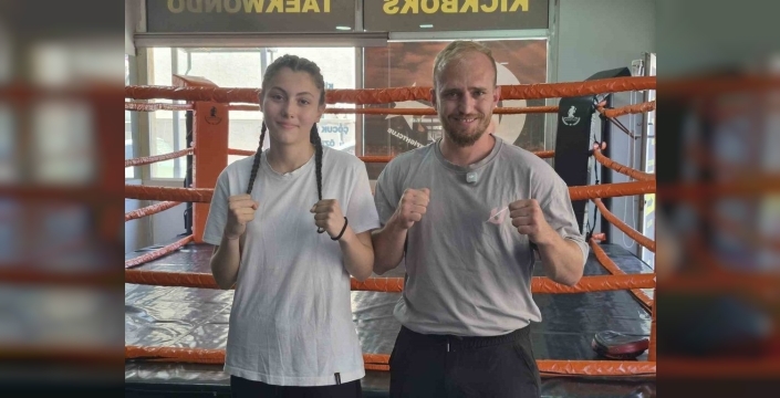 15 yaşında 5 şampiyonlukla kick boksta devleşti: Özge Gündağ'dan inanılmaz başarı!