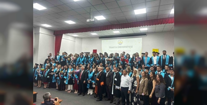 62 yaşındaki Cemile, üniversite hayalini gerçekleştirdi