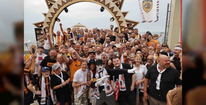 Acun Ilıcalı, Hull City taraftarlarıyla Antalya'da bir araya geldi
