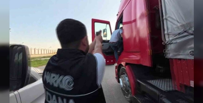 Adana'da büyük uyuşturucu operasyonu: 408 bin hap ele geçirildi