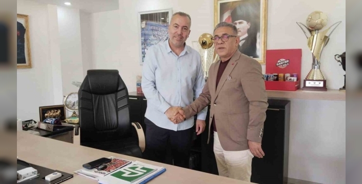 Adana Demirspor'a yerel basından 100 bin TL'lik can suyu desteği