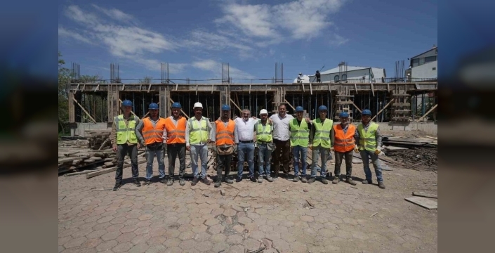 Ağrı'da 14 yeni kütüphane açıldı, ilköğretim okulunun temeli atıldı