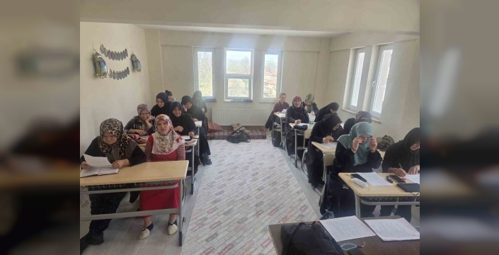 Altın baharat safrana yatırım yapan çiftçilere müjde: Sertifikalar dağıtıldı