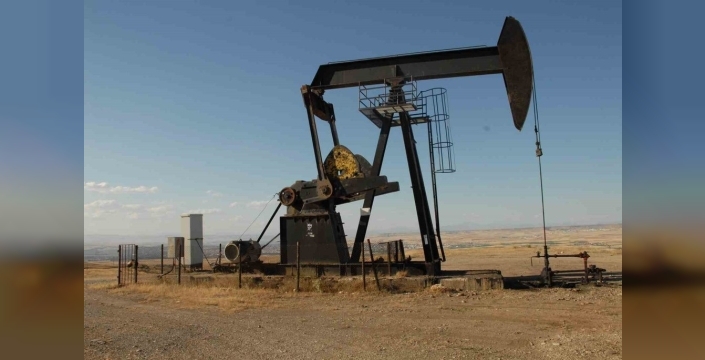 Altın fiyatları, Fed'in faiz endişeleri ve petrol fiyatlarıyla sert düştü