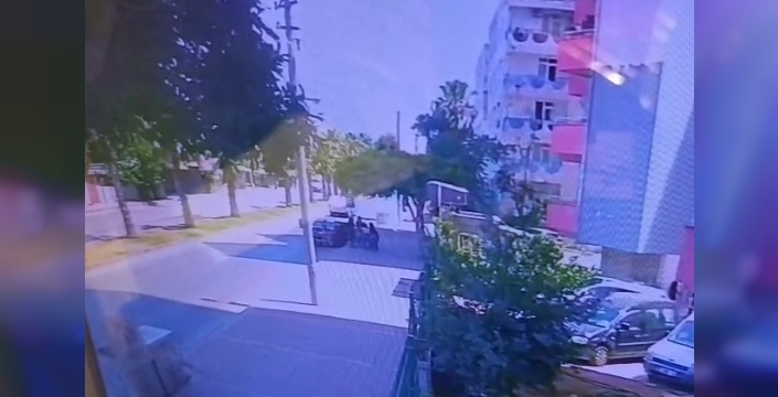 Antalya'da kan donduran anlar: Çocuğunun gözü önünde genç kadın feci şekilde dövüldü, o anlar kaydedildi!