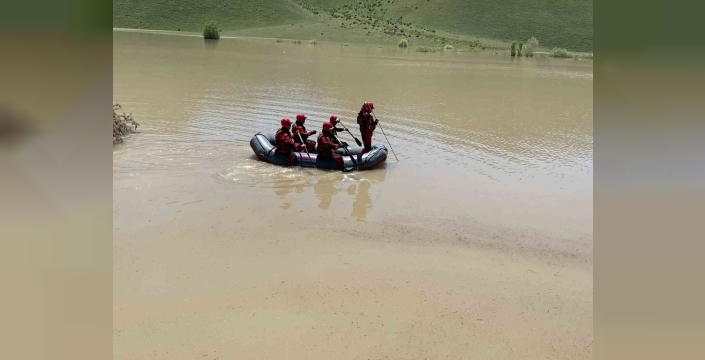Aras Nehri'nde kaybolan genç çoban için seferberlik sürüyor