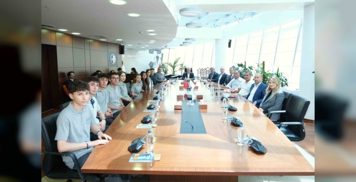 ASO, liseli gençlere yurt dışında staj fırsatı sunarak uluslararası deneyim kazandırıyor