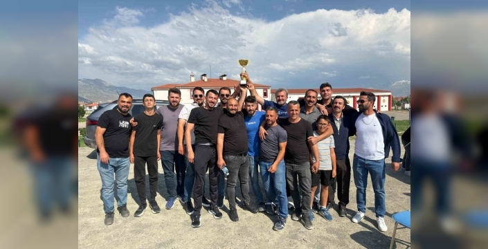Atlı spor heyecanı Erzincan'da zirveye çıktı: Kulüp çeyrek finale adını yazdırdı!