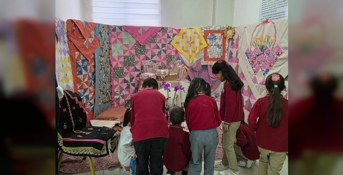 Aydıntepe'de öğrencilerin sanat ve deney sergisi büyük ilgi gördü