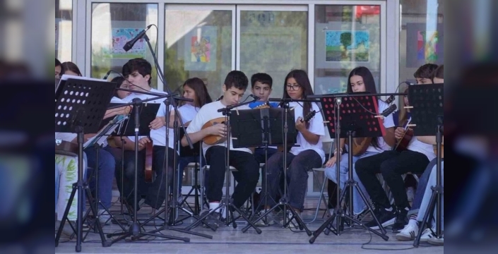 Ayvalık'ta zeytin dalları müzikle taçlandı: Sezon kapanışı coşkusu