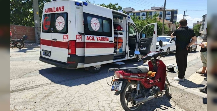 Bafra'da motosiklet kazası: Sürücü hastaneye kaldırıldı