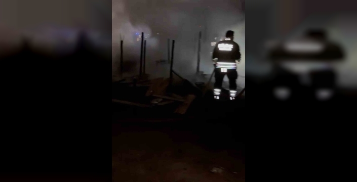 Bağ evinde kontrolsüz ateş faciası: Kümese ve benzin bidonuna sıçrayan alevler korkuttu