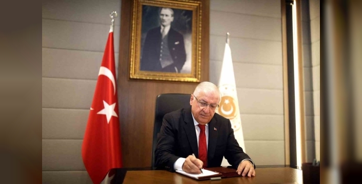 Bakan Güler: Babalar, güvenli bir liman ve hayat rehberi