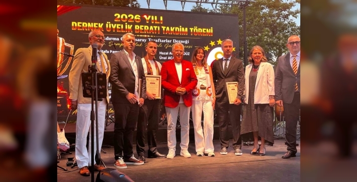 Bandırma'da Camiye Sığmayan Şampiyonluk Sevinci: Galatasaray'ın 26. Zaferi Coşkuyla Kutlandı