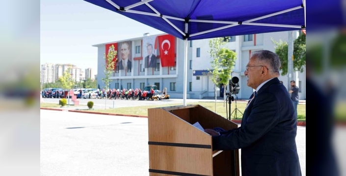 Başkan Büyükkılıç: Jandarmamızın fedakârlığı bayrağımızın özgürce dalgalanmasında etkili