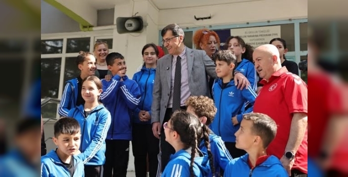 Başkan Eyüp Kahveci, geleceğin sporcularıyla buluştu