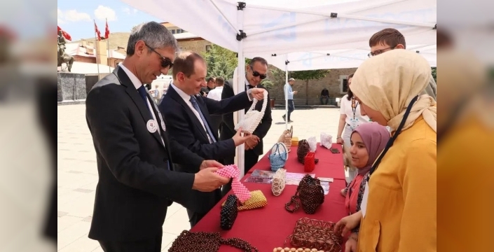 Bayburt okullarından 'iyi örnekler' geçidi: Bilimden sanata her şey Saray Bahçesi'nde