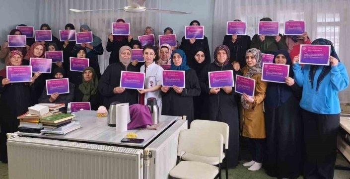 Bayburt'ta 120 kadına menopozun sırları çözüldü
