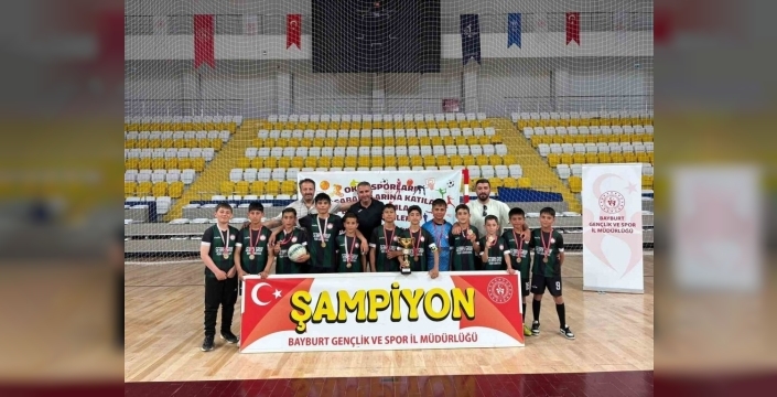 Bayburt'ta genç futsalcılar sahadaydı: Şampiyon belli oldu