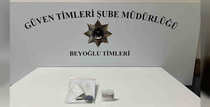 Beyoğlu'nda kargo paketlerini çalan hırsız yakalandı