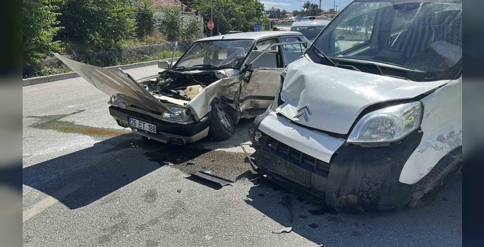 Burdur'da kan donduran kazada 5 kişi can pazarında