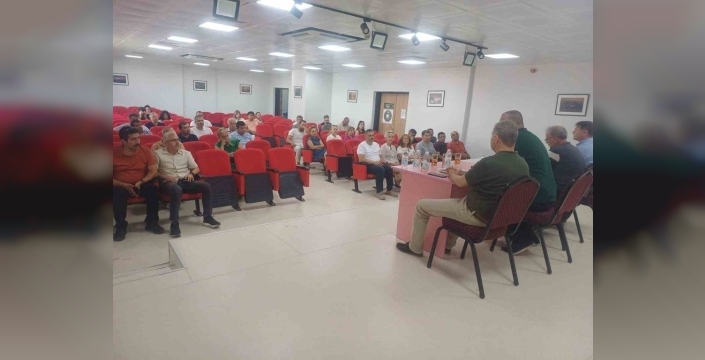 Burhaniye'de eğitim müdürleri toplantısı yapıldı
