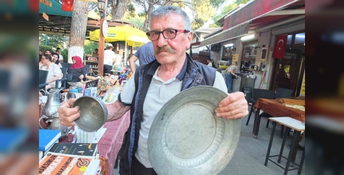 Burhaniye mezatında 7.500 liralık İshak Paşa tabağı göz kamaştırdı