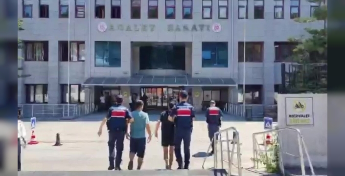 Canlı yayında terör propagandası yapan şahıslar YTS ile suçüstü yakalandı!