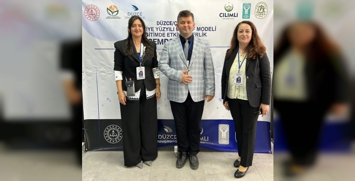 Çilimli'de eğitimde zirve: İlçe Milli Eğitim Müdürü Miraç Karayiğit'ten üstün başarı ödülü!