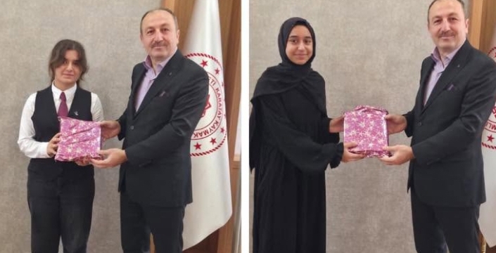 Dilimizin zenginliklerini gösterip ödül aldılar