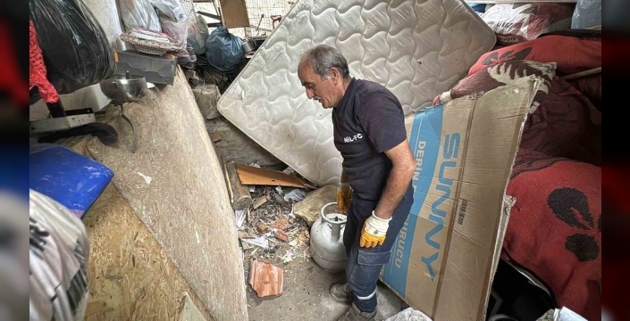 Doğanın Gazabı: Karabük'te Heyelan Evleri Yıktı, Aileler Çaresiz Kaldı