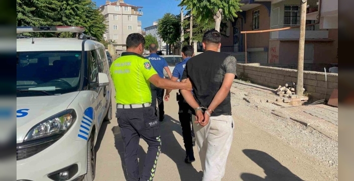 Dur ihtarına uymayan genç sürücüye tam 611 bin TL ceza kesildi, motosikleti bağlandı